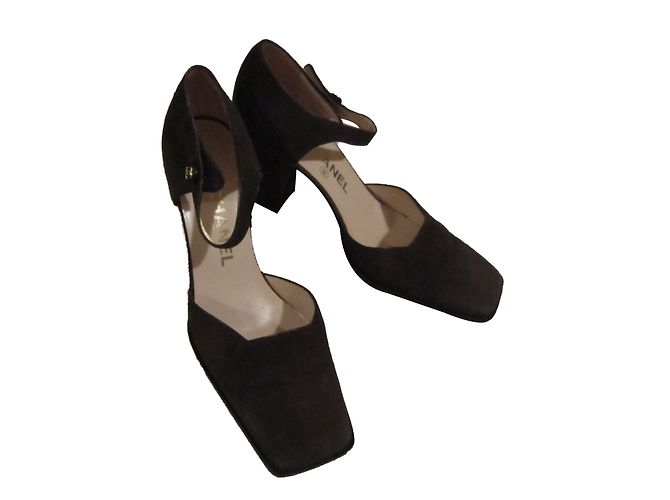 Décolleté Chanel Scamosciato Marrone 37.5 Marrone scuro