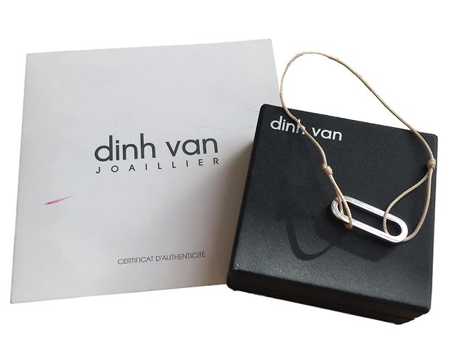 Dinh van link