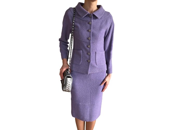 Louis FÉRAUD Purple woollen skirt suit, cross-breasted…
