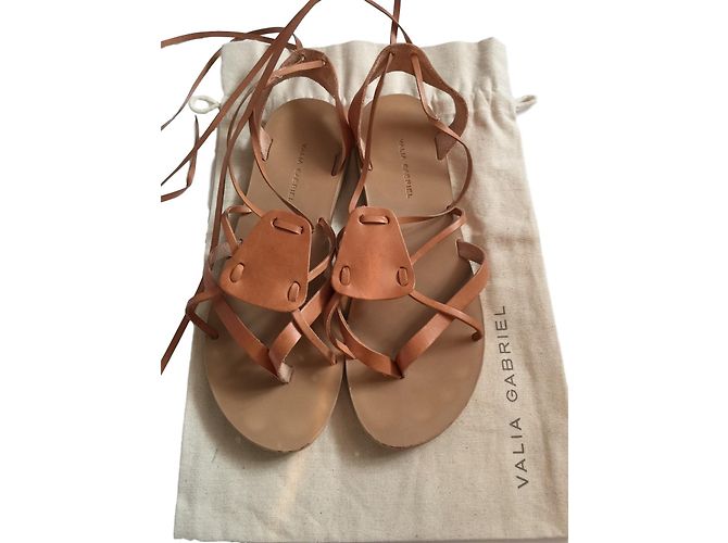 Valia Gabriel Sandals Beige