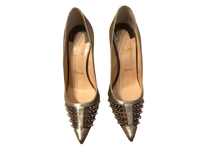 Christian Louboutin Fersen Golden Leder  ref.56877