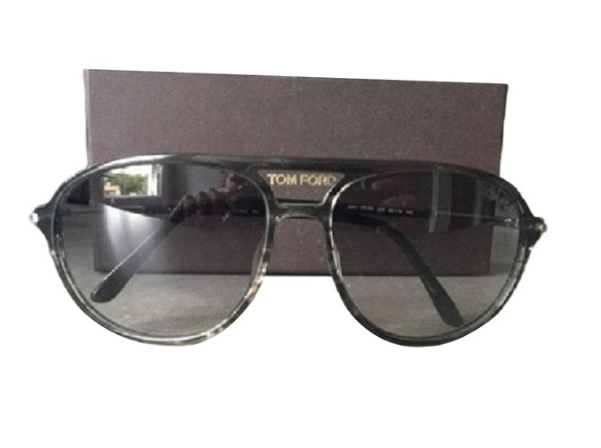 Tom Ford Sonnenbrille Grau Kunststoff  ref.56886