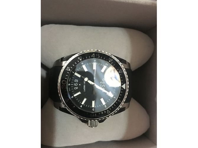 Autre Marque Relógio Gucci YA136204 de Quartzo Pulseira de Borracha Preta Preto