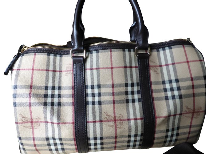 Burberry Travel bag Leather ref.56975 - Joli Closet