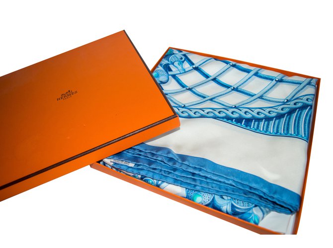 Hermès Silk scarves Blue  ref.56978