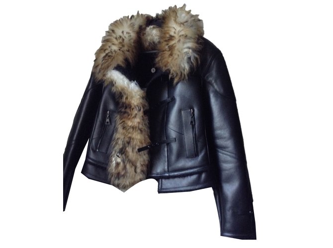 Louis Vuitton Coats, Outerwear Black Lambskin  ref.57106