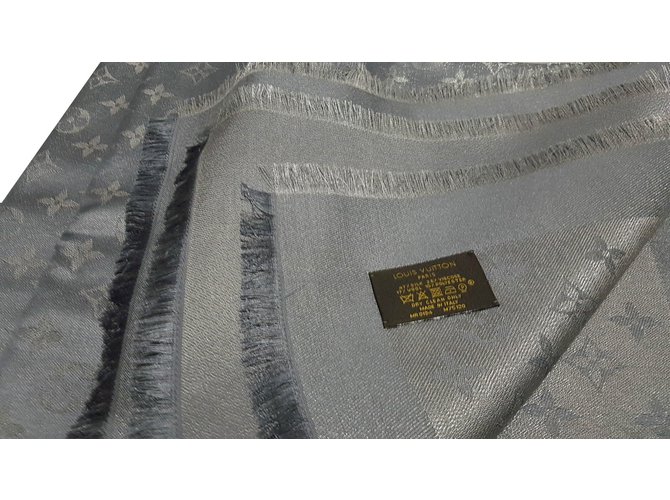 Louis Vuitton Classic Monogram Scarf Grey Silk  ref.57254
