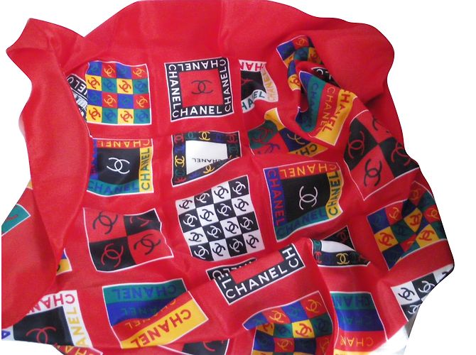 Sciarpa Chanel in seta multicolore 85x85 