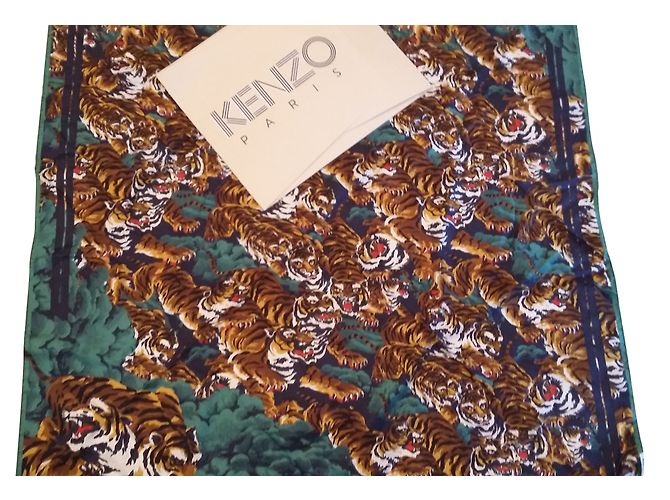 Pañuelo de seda Kenzo TIGRE estampado leopardo Estampado de leopardo