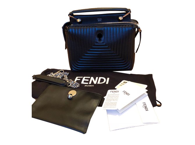 Fendi Black matelasse leather Dotcom click bag in new condition!  ref.57840