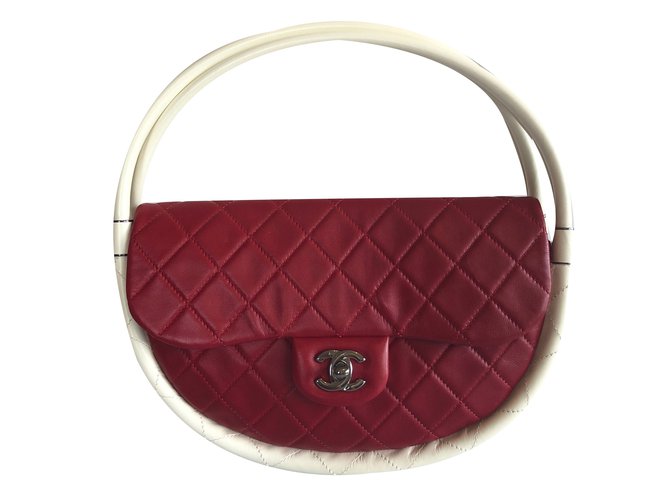 Chanel Hula Hoop Red Leather ref.58360 - Joli Closet