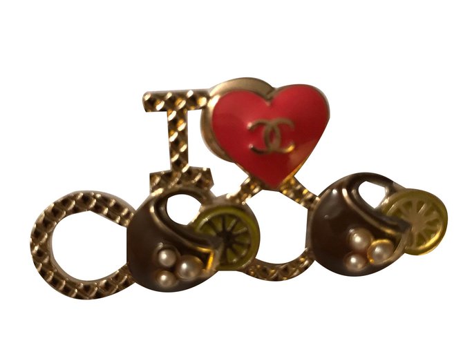 Chanel Pins & brooches Golden  ref.58476