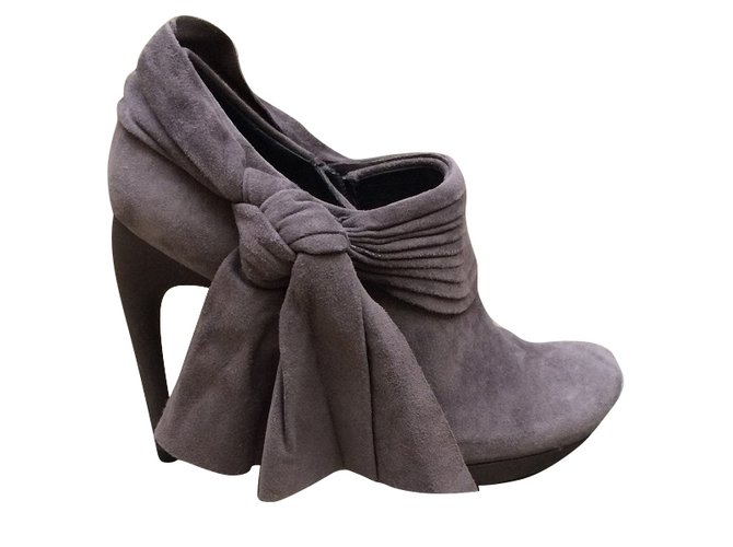 Balenciaga Ankle Boots Grey Leather  ref.58703