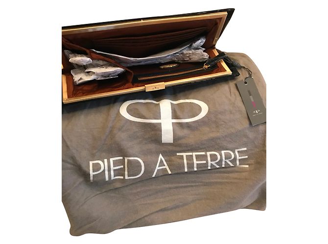 Pied à Terre Pochettes