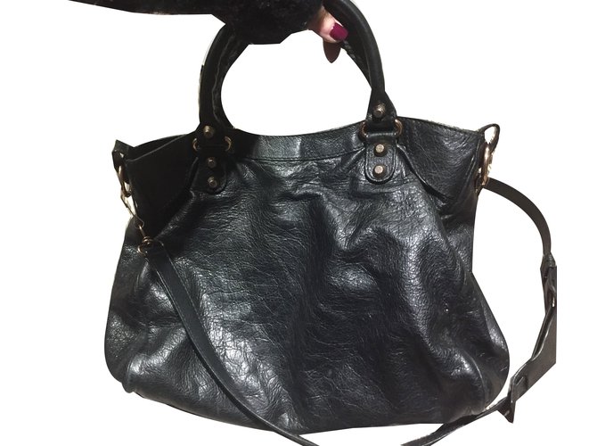 Balenciaga Velo bag Black Leather  ref.58845