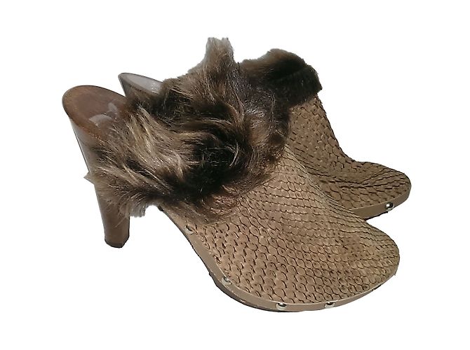 Autre Marque Gabrielli Clogs Braun Exotisches Leder Fell