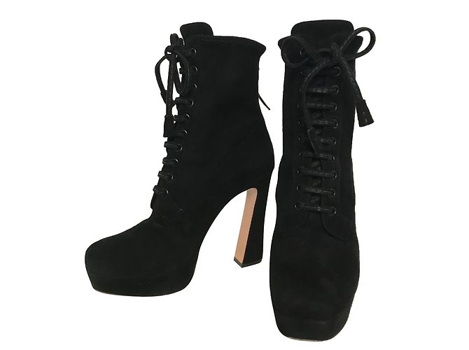 Botines con cordones Miu Miu en ante negro