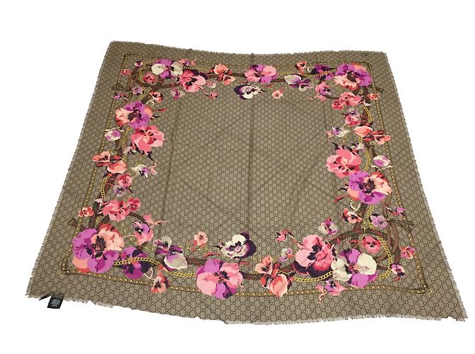 Stola Monogram Gucci