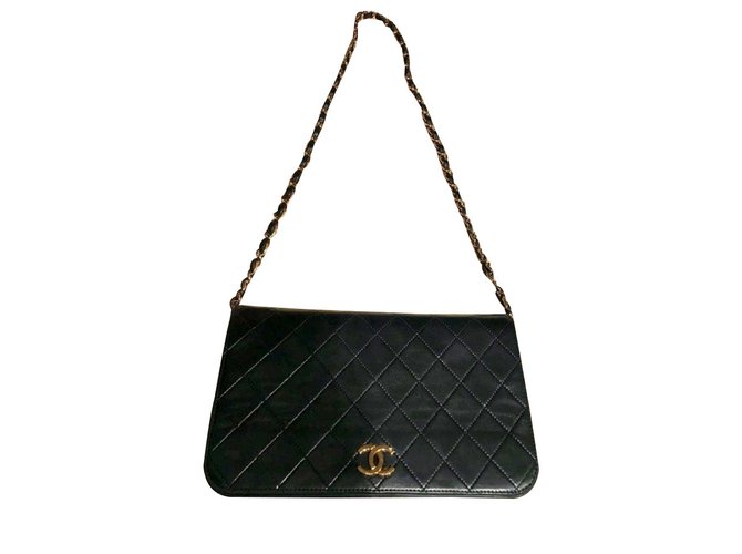 Chanel Handtaschen Schwarz Leder  ref.59232