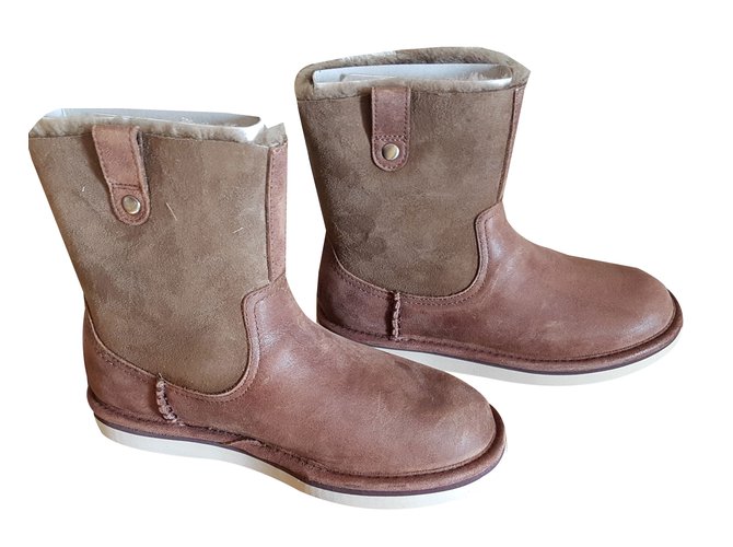 Ugg Ankle Boots Brown Leather  ref.59298