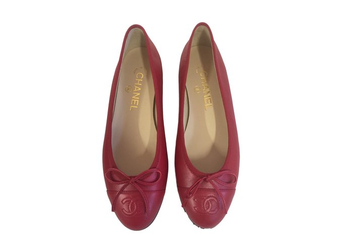 Chanel Ballet flats Red Leather ref.59331 - Joli Closet