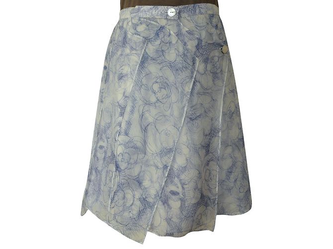 Chanel Seidenchiffonrock mit Camelia Print Weiß Blau