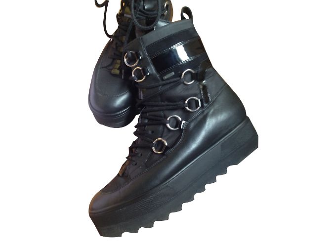 Autre Marque Botas Högl de couro preto Goretex