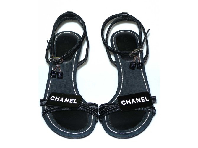 Chanel Sandalen Marineblau Leinwand  ref.59487