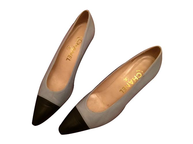 Décolleté Chanel Blu e Nera in Pelle 37.5 Nero