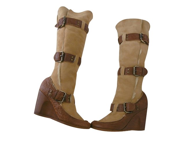 Fendi Knee Length Boots Brown Beige Leather Lambskin  ref.59578