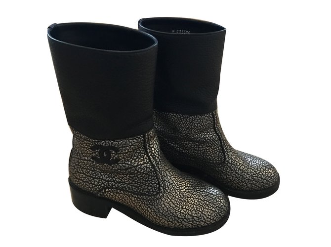 Chanel Ankle Boots Black Silvery Leather  ref.59658
