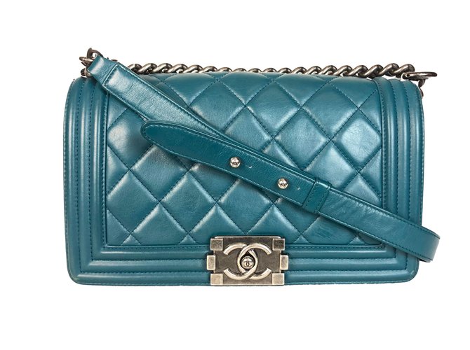 Chanel Medium Boy Blue Leather  ref.59965