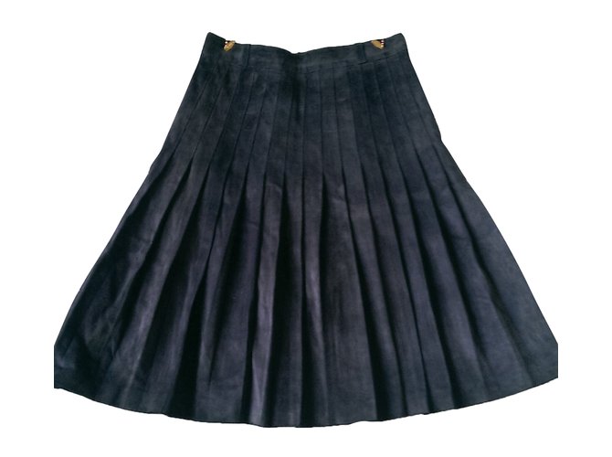 Gucci Skirts Dark grey Suede  ref.60249