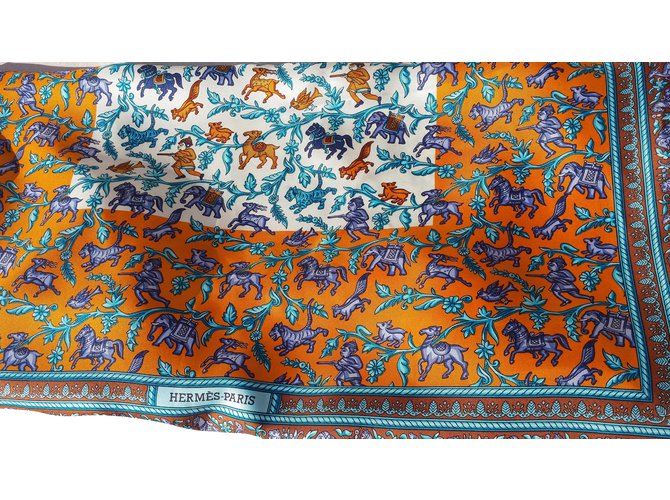 Hermès Bufandas de seda Naranja  ref.60294