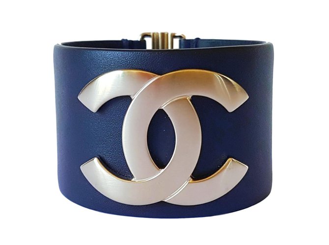 Chanel Pulseiras Azul marinho Couro  ref.60345
