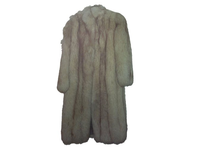 Autre Marque Coats, Outerwear Cream Fur  ref.61000