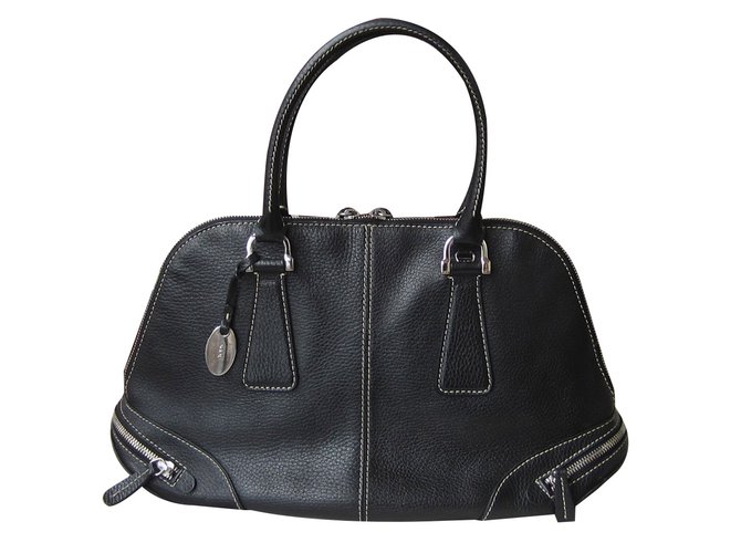 Tod's Handbags Black Leather  ref.61303
