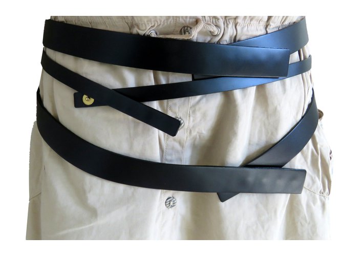 Chanel Cinturones Negro Cuero  ref.61395