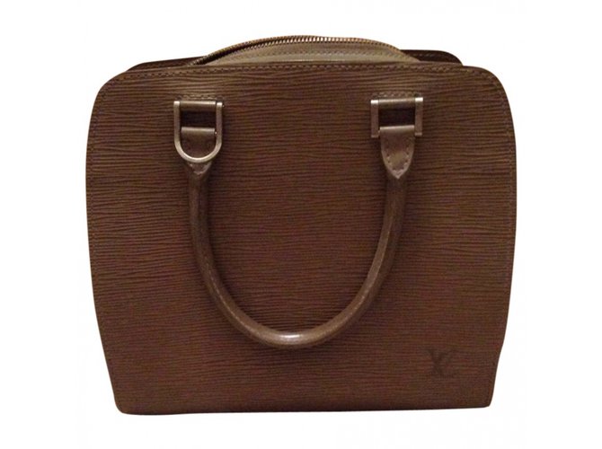 Louis Vuitton Pont-Neuf Grey Leather  ref.61606