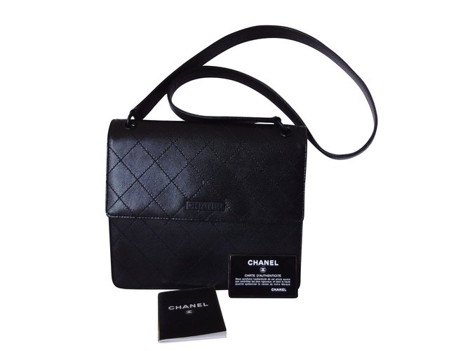 Chanel Handbags Black Leather  ref.61612
