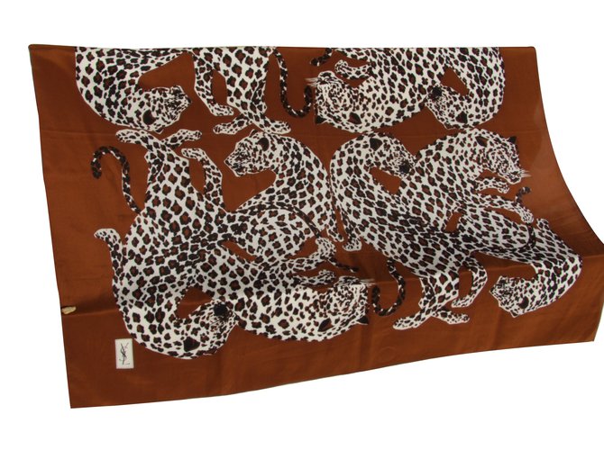 Yves Saint Laurent Silk scarves Leopard print  ref.61639