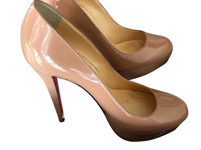 Christian Louboutin Bianca Beige Patent leather  ref.61654