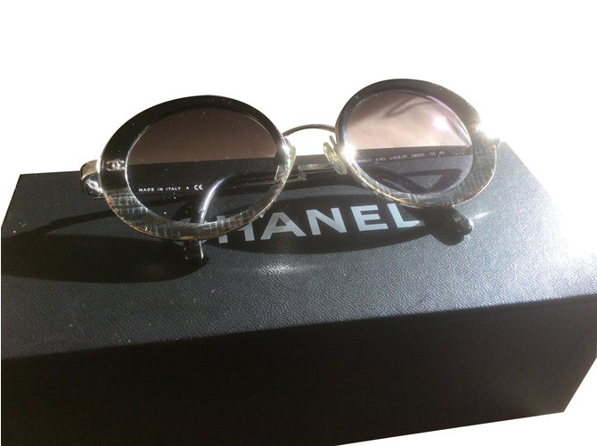 Chanel Gafas de sol Negro Metal  ref.61863