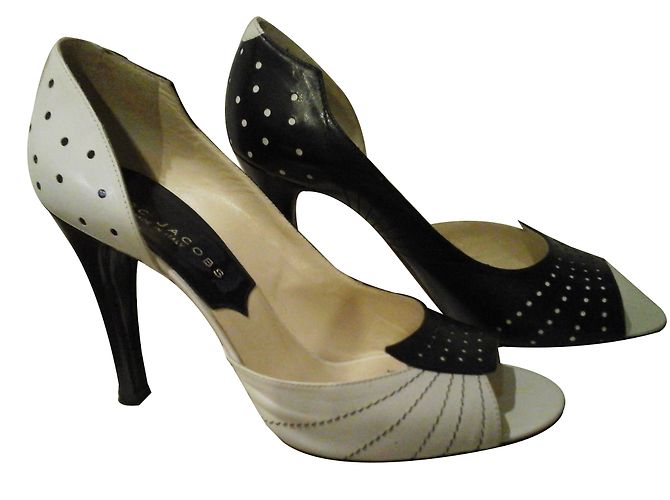 Marc Jacobs Peep-Toe Pumps White Navy Blue Leather