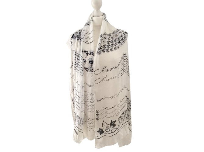 Chanel Scarves White Silk  ref.62032
