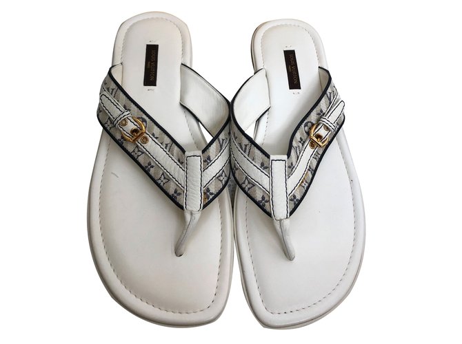 Louis Vuitton sandali Bianco sporco Pelle  ref.62314