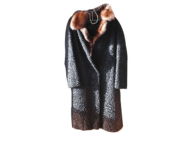 Autre Marque Abrigo largo de astracán con cuello de visón negro