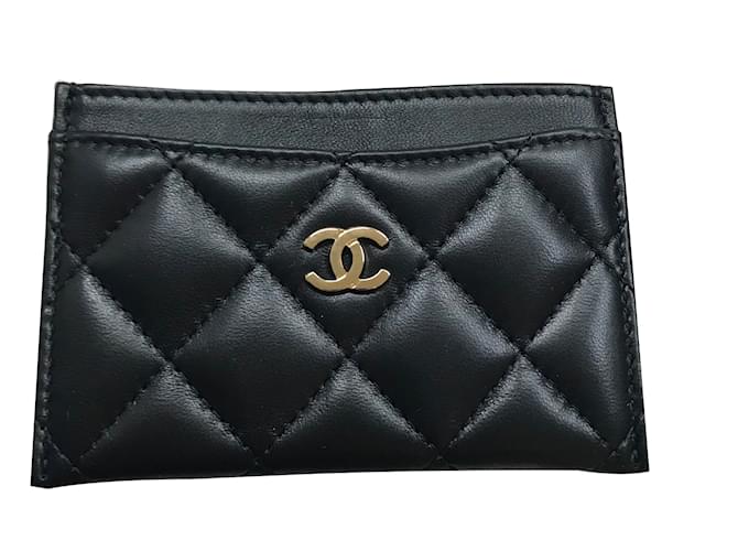 Chanel Black card case Leather ref.62821 - Joli Closet