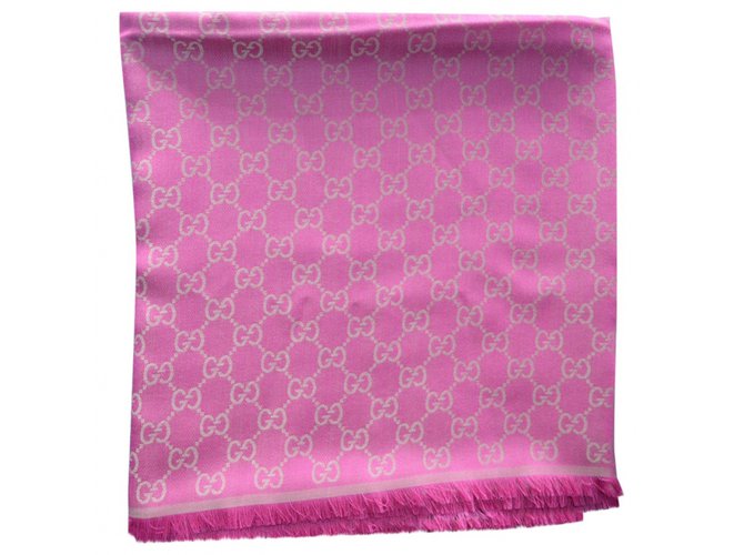 Gucci scarf  fucsia color  new Silk Wool  ref.62833