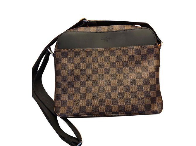 Louis Vuitton Taschen Aktentaschen Braun Leder  ref.62937